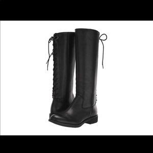 Soft Sharnell Lace-up Boots, size 8